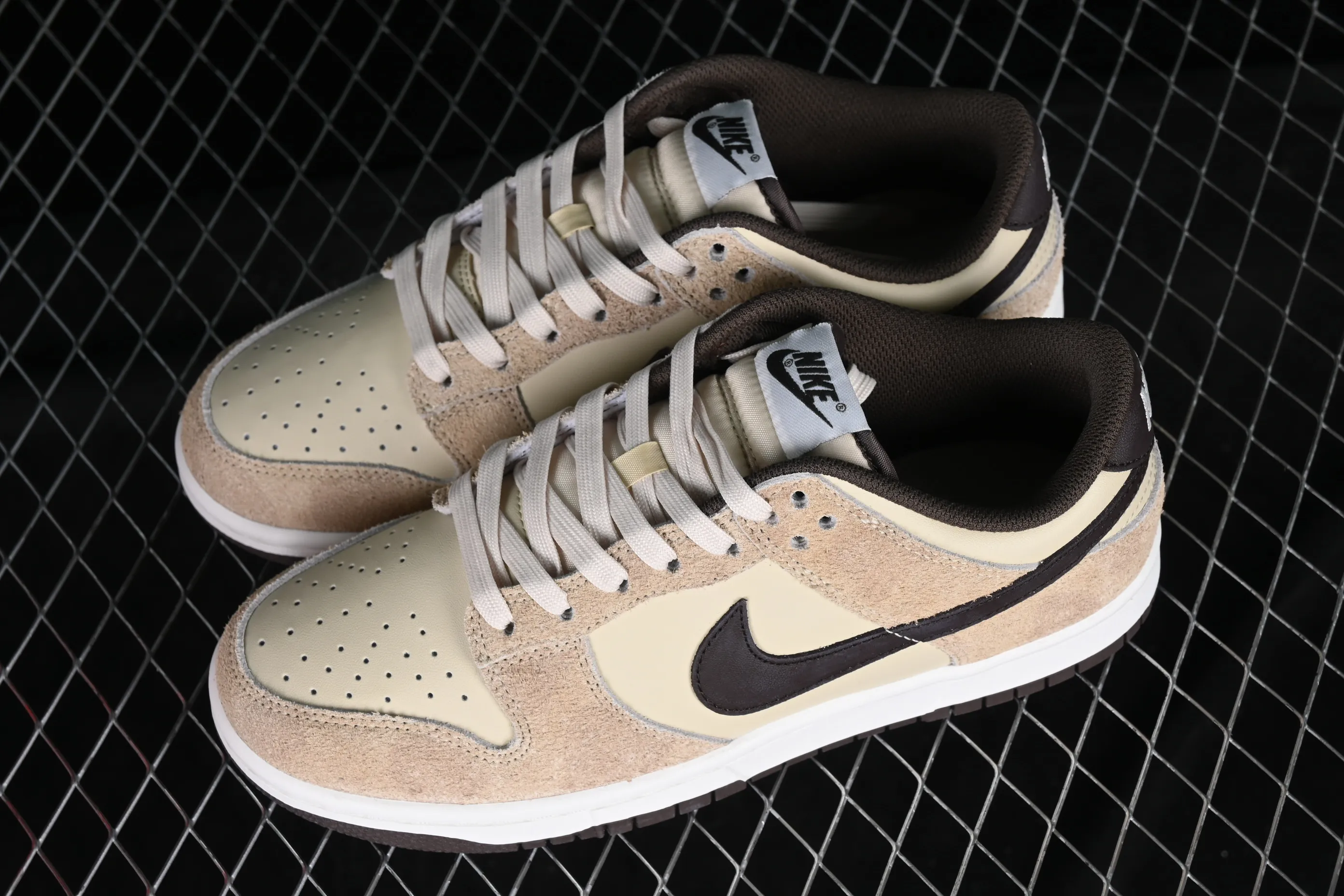All Categories Nk SB Dunk Series Nk SB Dunk Low Low-top Sneakers K Version Nk Dunk Low Retro Prm "Cheetah" Smashed Backboard Fashion Casual Sneakers DH7913-200